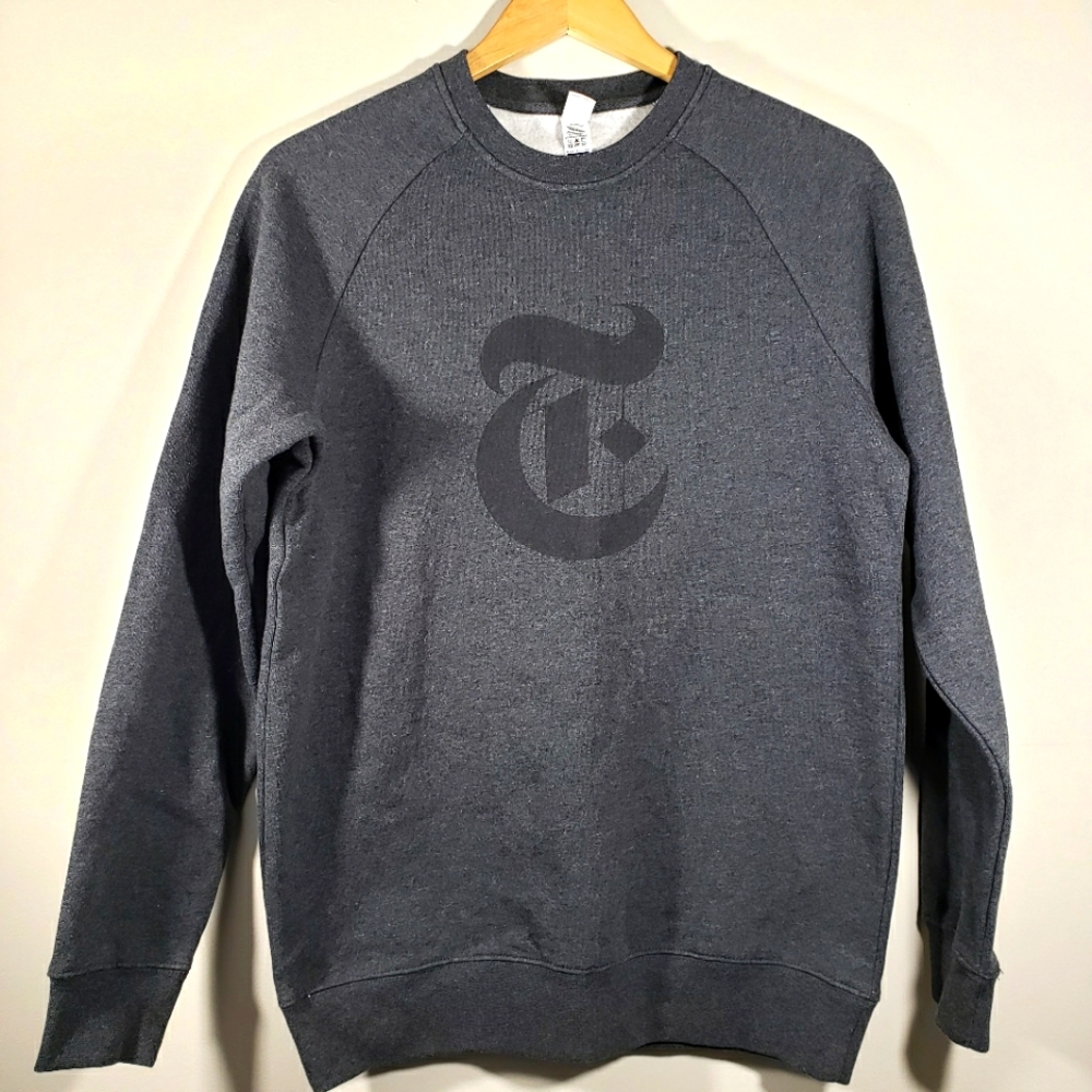 Size S men grey T-shirt